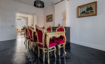 Sézane's Lodges: Shared Home - Not Hotel - in Museum District - Housity