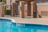 Fairfield Inn & Suites Holiday Tarpon Springs - Rooftop Pools