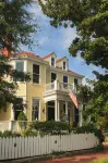 Azalea Inn and Villas