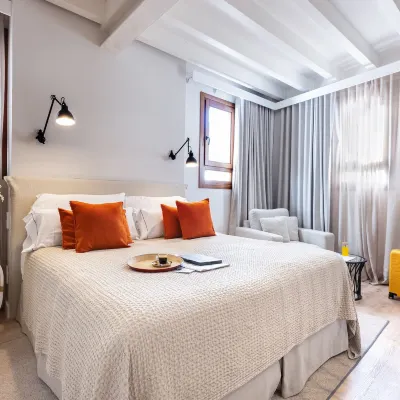 Samaritana Suites Отели рядом с достопримечательностью «Собор»