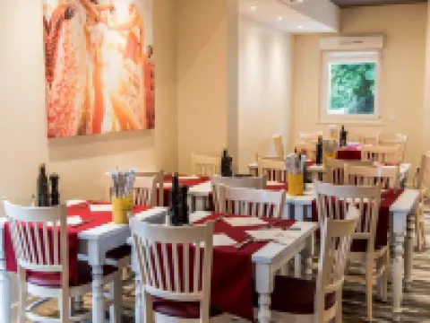 Hotel du Grand Parc Hotels in Gex