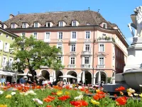 Stadt Hotel Città Hoteles cerca de Stazione di Bolzano