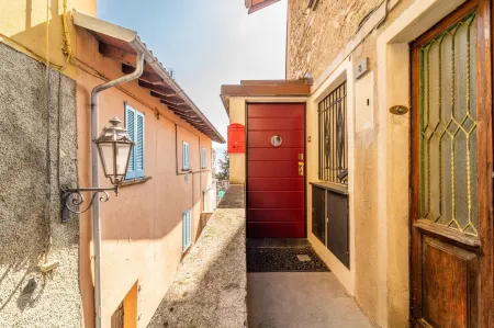 La Porta Rossa by Wonderful Italy Отели рядом с достопримечательностью «Villa Monastero»