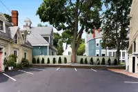 The Coach House Hotels in Marblehead