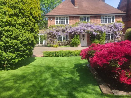 Little Robin Gate Отели рядом с достопримечательностью «Расселл Котс Арт Галлери & Музеум»