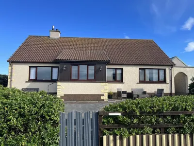 Immaculate 5 Bedroom House Outside Stornoway