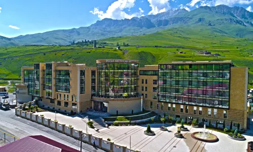 Roza Vetrov Hotel
