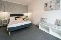 Coorie by the Coast, Direct Beach Access Getaway - Arbroath - Wifi