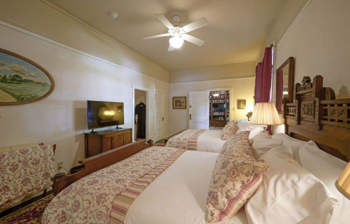 Weaverville Hotel