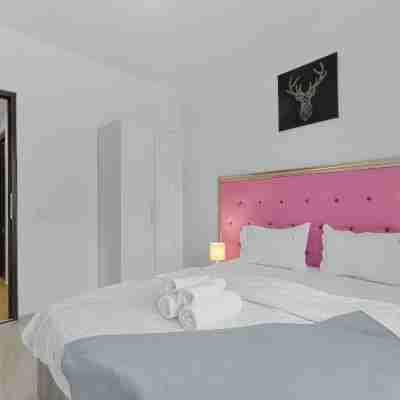 Cri Colina Marei Rooms