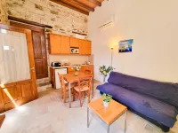 Skarinou's Landhouse Poolside Apartment Hotels in Kalavasos