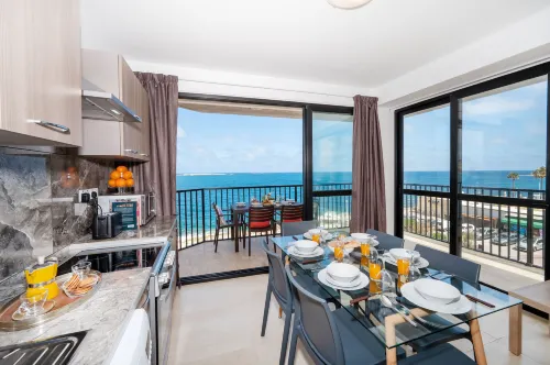 Islet Seafront Apartment Corner Terrace - Homestays