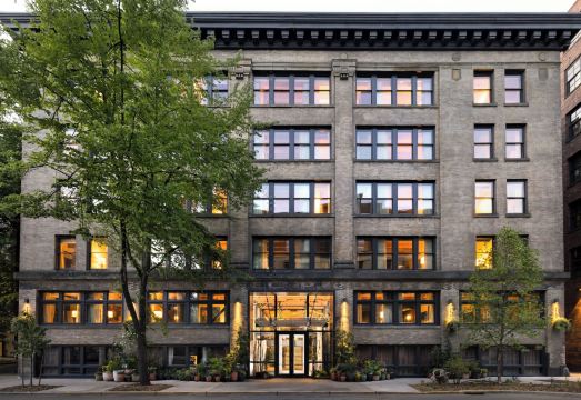 호텔 실내 수영장 이미지