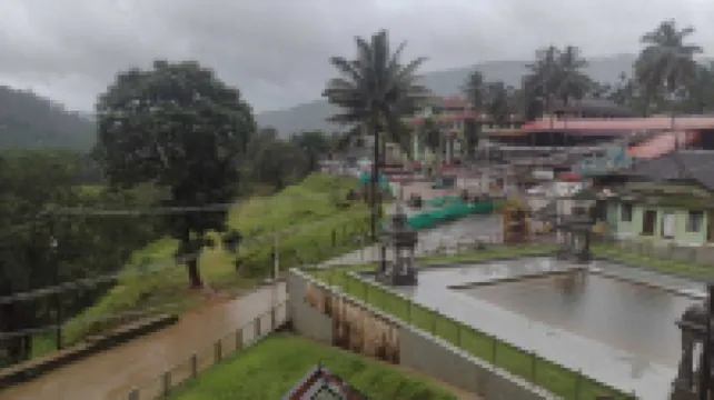 Padmashree Lodge Hotels near Gorilla Gudda