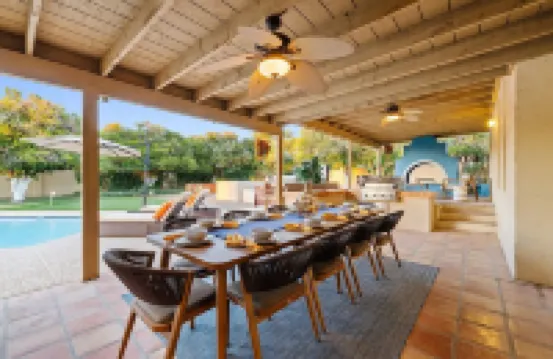 Free Heated Pool ~ Hot Tub ~ Basement Game Room ~ Large Backyard