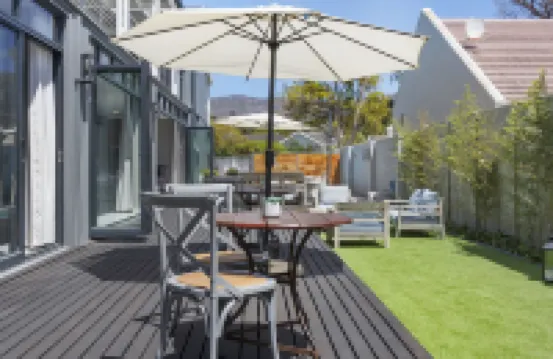 2 on Lismore Guesthouse Hotels near US Consulate General