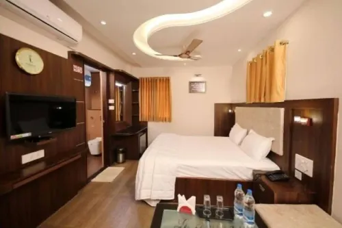 Le Emerald Residency