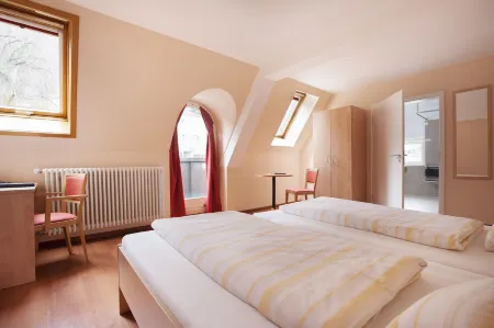 Caritas Tagungszentrum Отели в г. Штеген