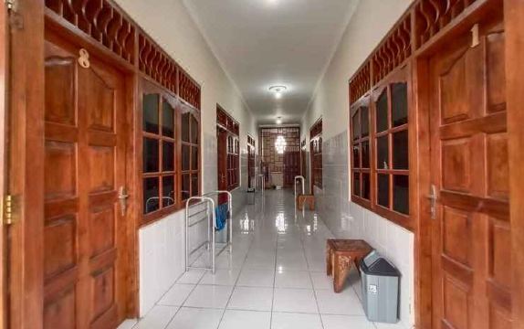 5. Hotel Pu..