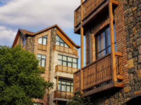 Dilijani Tun Hotel & Restaurant 蒂利金酒店