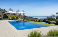 Point Haven Solar Pool Basketball Court & Views - Family