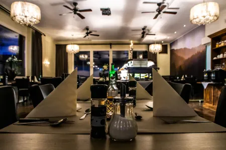 Hotel de Lange Man Monschau Eifel Отели в г. Кальтерхерберг