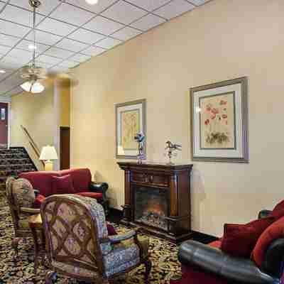 Quality Inn Shenandoah Valley Dining/Meeting Rooms