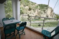 Tirent Apartment -Cozy 1-Bedroom Stay at Shkëmbi i Kavajës 2