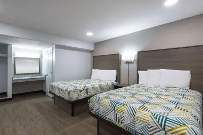 Studio 6 Hickory NC Hotels near Colonnade
