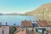 Emily's Holiday House - Authentic Lake Como by Rent All Como Hotels in Torno