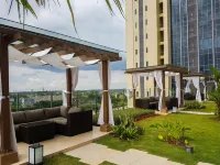 Elegant 1Br Branz BSD Apartment Near Aeon Mall Hotels in Pagedangan