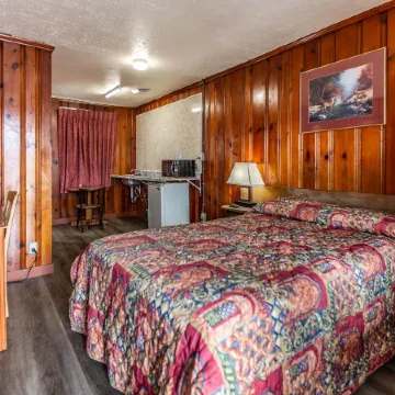 Autzen Inn