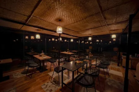 Himadvaya- The Himalayan Prism Отели в г. Алмора