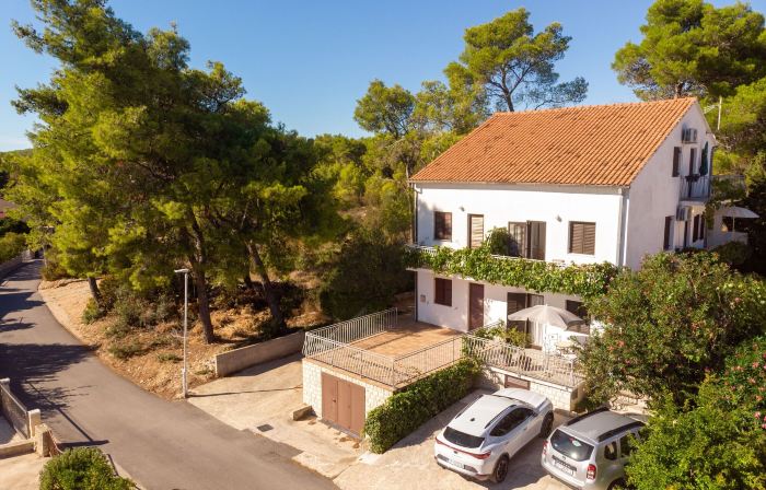 Apartments Iskra