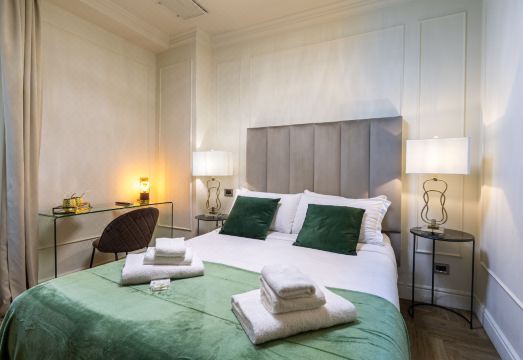 레 샹브르 도르 호텔