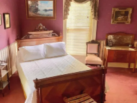 Four Winds Victorian Venue & Suites Hotels in Bonham
