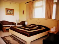 Hotel Centre Point Hotels in Kangra