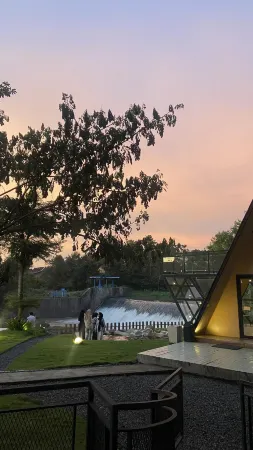 Krasan Riverside Resort Jogja Отели в г. Piyungan