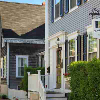 Brass Lantern Inn Hotel Exterior