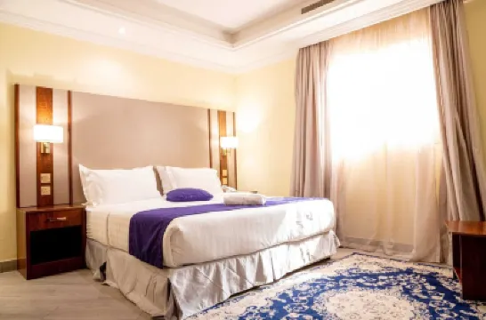 Vasa Plus Hotel Hotels near Moonlight Hall