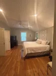 Kimi's Cottage: Class & Character- 2 bedroom cottage in Nashville, TN