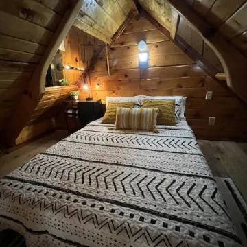 Remodel-New Hot Tub & Massaging Recliners w/Heat