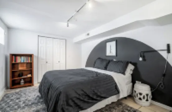 Cozy & Colorful garden unit in Logan Square