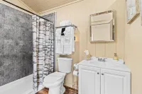 Cabin #3 Zen At The Palms Private HOT TUB Hotel a Sugarmill Woods