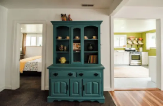 The Hunker Inn- Charming apartment in a historic building in Sinks Grove