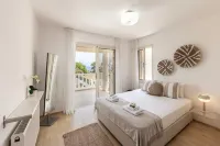 Protaras Beachfront Villa Pietra - parking