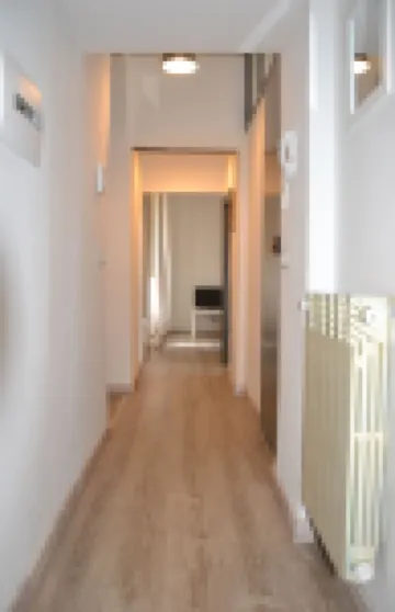 非常中心的公寓，距離大教堂和劇院幾步之遙，帶陽台