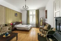 The Spiski Palace Apartments Hotels near Stare Miasto