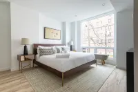Lavish 3Br Retreat w Private Rooftop Deck Near NYC فنادق في هوبوكين