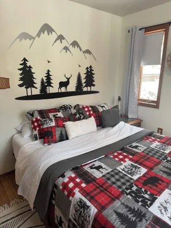 3Br Mountain Lodge, Pool Table, Arcade Games Pet Friendly, Nye Openings! Отели в г. Леман тауншип